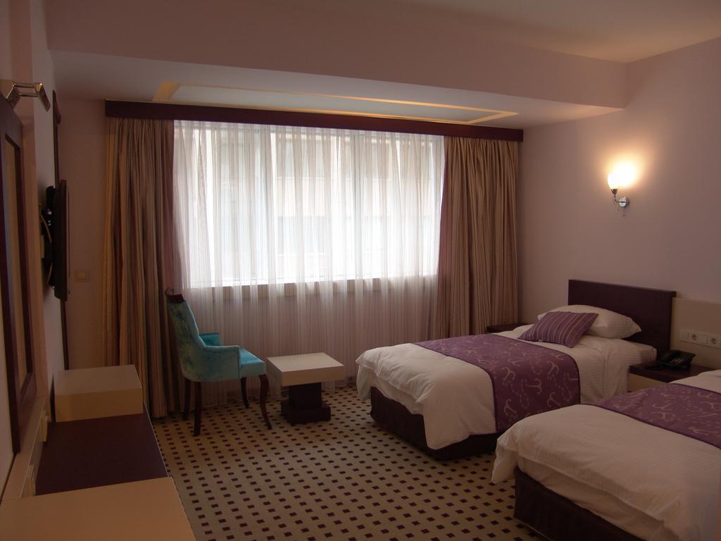 Izan Hotel إزمير الغرفة الصورة